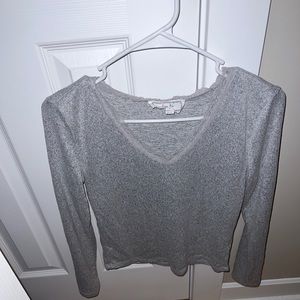 Hippie Rose small gray top